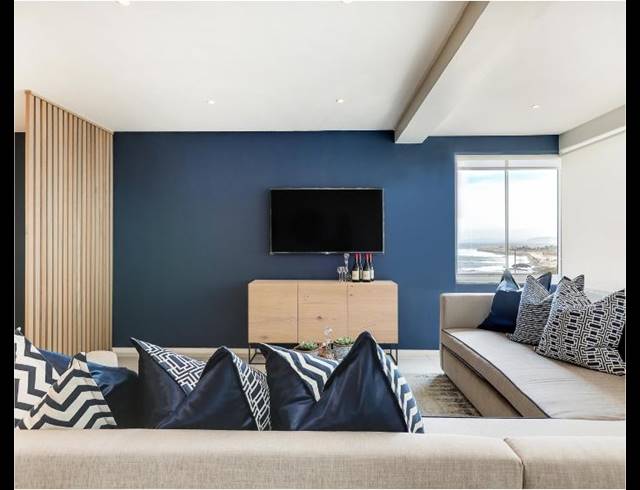 2 BEDROOM APARTMENT TO LET IN SEA POINT